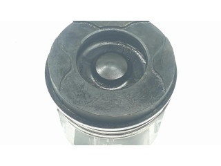 Píst 1455691, 1111AA Ford Focus pro naftový motor 1.6