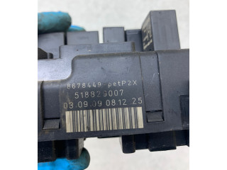 Блок предохранителей    8678449, 518829007   Volvo V70
