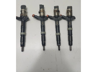 Vstřikovač 2367030020 Toyota Land Cruiser (J120)