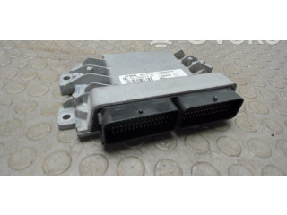 Блок управления двигателя 6001548282, 8200326380   Dacia Logan I