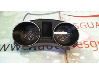 Панель приборов 5K0920870GV   Volkswagen Golf VI       