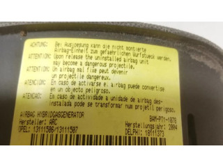 Подушка безопасности водителя 18111373, DAA41948997 Opel Combo C