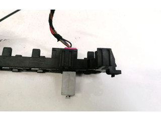 Блок предохранителей  1K1937503   Skoda Octavia Mk2 (1Z)    