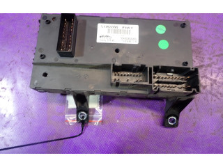 Блок предохранителей 51825658, 51825658 Fiat Linea