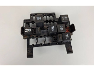 Блок предохранителей 6Q0972595A Skoda Fabia Mk1 (6Y)