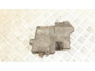 Крышка ящика аккумулятора