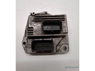 Блок управления двигателем Блок управления 12249824 Opel Meriva B