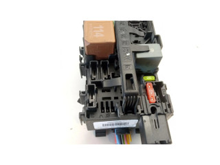 Блок предохранителей 9812661980, A006C801 Peugeot Partner