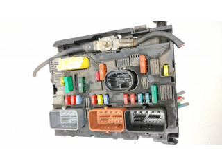 Блок предохранителей 9659742080   Peugeot 307    
