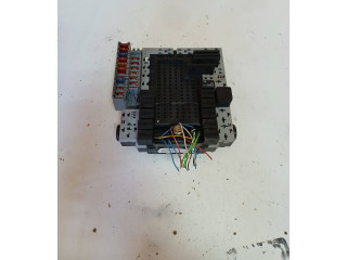 Блок предохранителей  8651548, 8651547   Volvo V70    