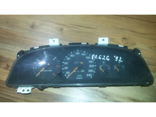 Панель приборов    Mazda 626       