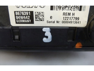 Блок предохранителей  8676391, 8676391   Volvo V70    