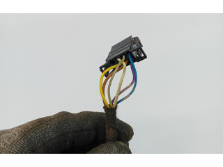 Зеркало электрическое        Skoda Fabia Mk3 (NJ)  2015 - 2021 года   