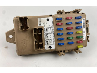 Блок предохранителей  610125   Subaru Forester SG    