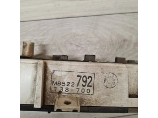Панель приборов MB522792, 138700 Mitsubishi Lancer