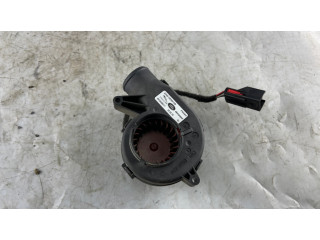 Другая деталь салона