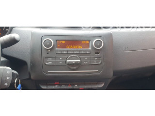 Радио/ проигрыватель CD/DVD / навигация     281158515R    Dacia Duster II 