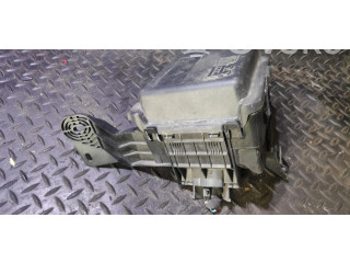 Блок предохранителей     Peugeot 2008 I    