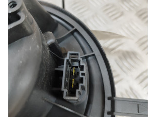 Вентилятор печки 1K1819015F Volkswagen Caddy