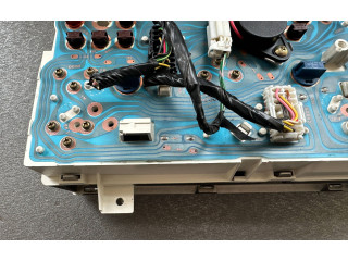 Přístrojová deska Nissan Patrol Y60 1992 2482033J18, 2481232J00