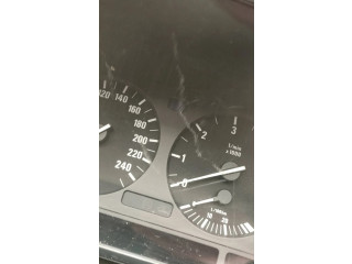 Přístrojová deska BMW 5 E39 1997 62118381808, 110008784055