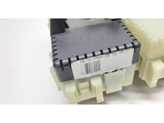 Блок предохранителей    Volvo V70    