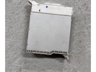   Pojistková skříňka 8267230141   Lexus GS 300 350 430 450H 2006