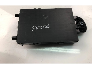 Блок предохранителей 32142591 Volvo XC90