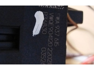 Блок предохранителей 5WA937615   Audi A3 8Y    