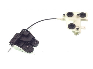 Замок задней крышки