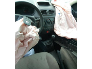 Ручка стеклоочистителей 8201590631   Renault Clio III