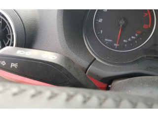 Ручка стеклоочистителей Audi Q2 -