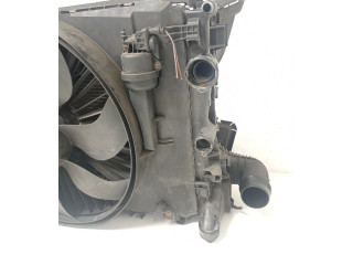 Pojistková skříňka Комплект радиатора A0995002703, A0995006203 Mercedes-Benz C W204 2011