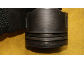 Píst Mercedes-Benz C W203