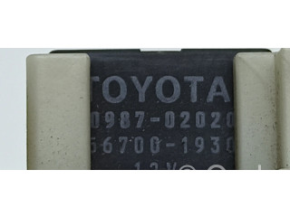 Блок предохранителей 8273050080, 0J220052 Lexus LS 430