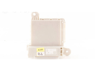   Pojistková skříňka 8267030350B, 82670-30350   Lexus GS 250 350 300H 450H 2014