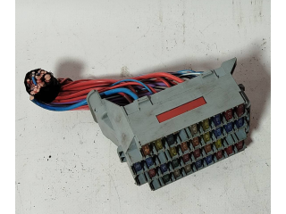 Ящик предохранителей (комплект) 9162439 Volvo V70