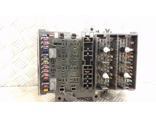 Блок предохранителей 04801060AC, TQH19871099W Chrysler Voyager