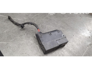 Блок предохранителей  8200220647   Renault Clio III    