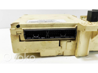 Блок предохранителей 4602219 Chrysler Stratus