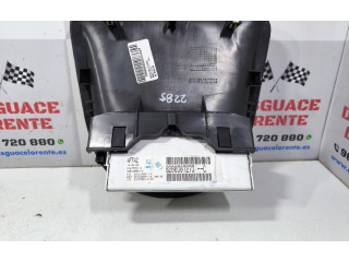 Дисплей    8200307273   Renault Clio III