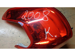 Задний фонарь в кузове