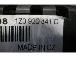 Панель приборов 1Z0920841D Skoda Octavia Mk2 (1Z)