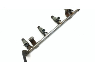 Vstřikovací lišta 04669768, 04669700   Chrysler PT Cruiser  pro benzínový motor 2.0 ECC 