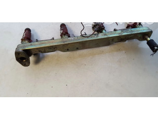 Vstřikovací lišta Nissan Almera Tino