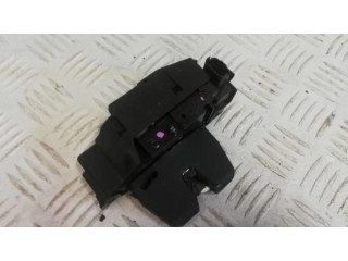 Замок задней крышки