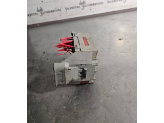 Блок предохранителей  9162439   Volvo V70    