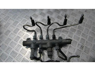 Vstřikovací lišta 61104D10 Mazda MPV pro naftový motor 2.0