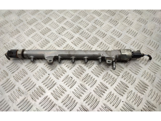 Топливная рампа 03L130089B   Skoda Fabia Mk2 (5J)   для двигателя CAYB