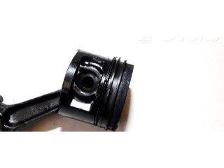 Píst s89ff   Ford Mondeo MK I  pro naftový motor 1.8  